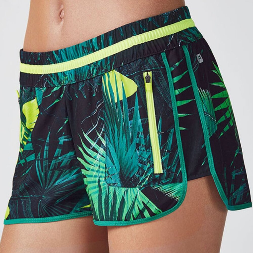 Fabletics NEW XL Tyson Shorts in Rainforest Print / Jungle / Neon